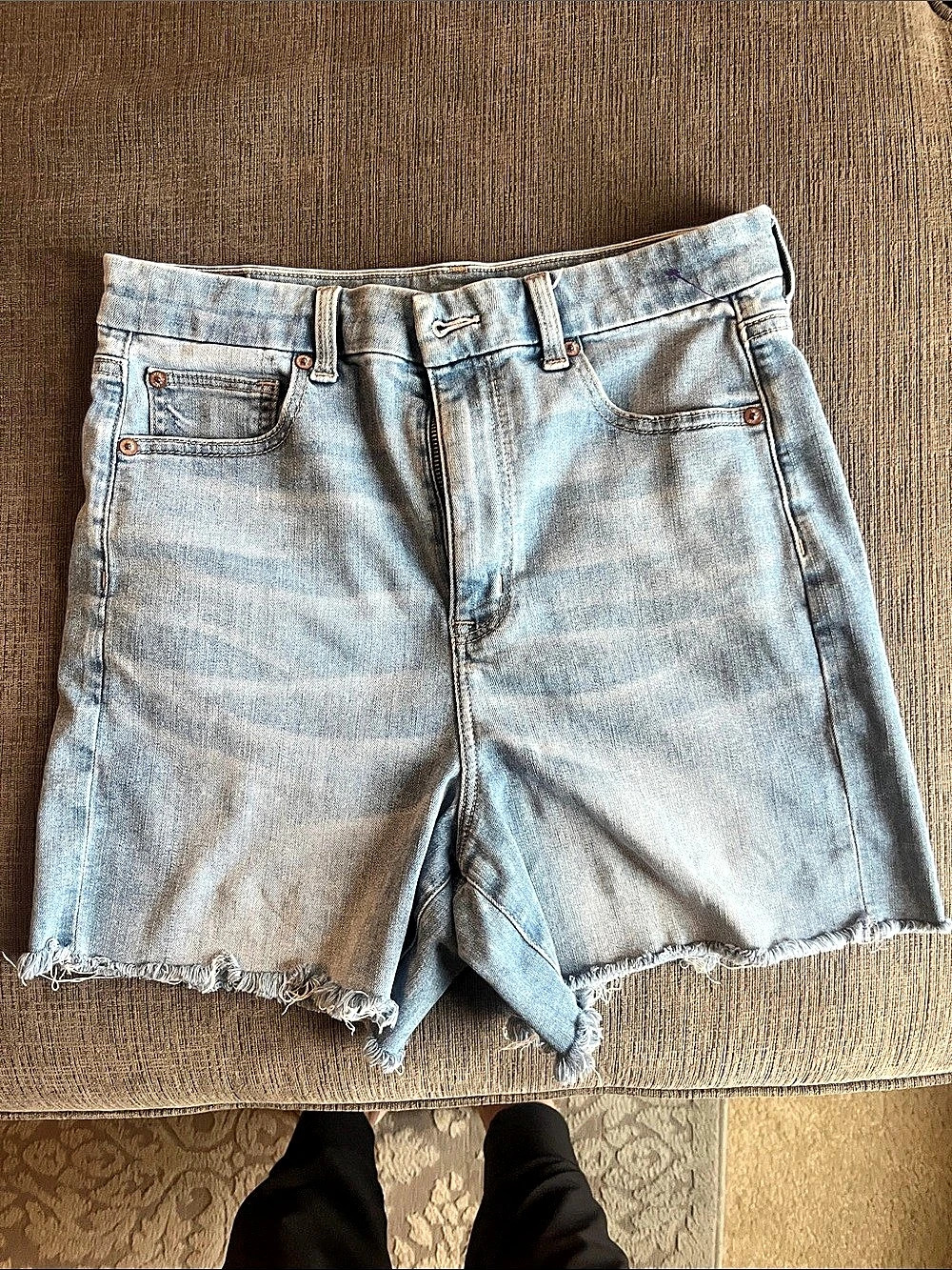American Eagle Ne(x)t Level Stretch High-Waisted Denim Mom Shorts Jean Shorts